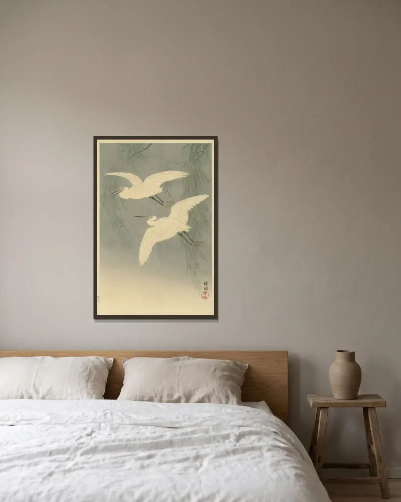 Seidenreiher im Flug von Ohara Koson gerahmt an einer Wand
