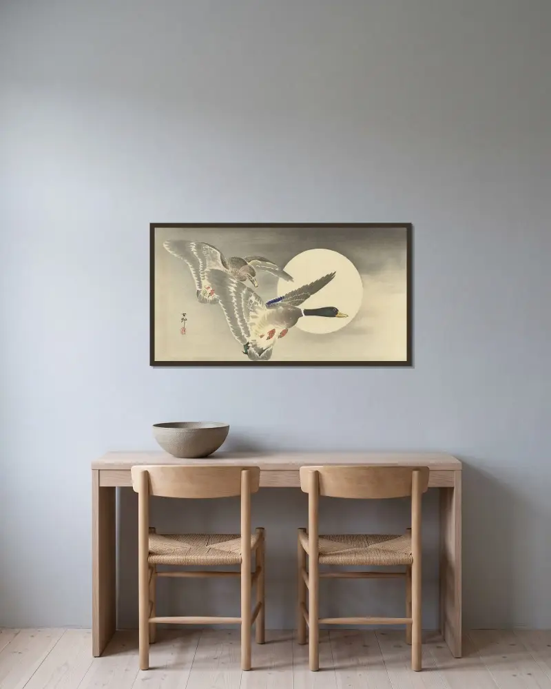 Dvě kachny při úplňku, Ohara Koson v rámu na stěně