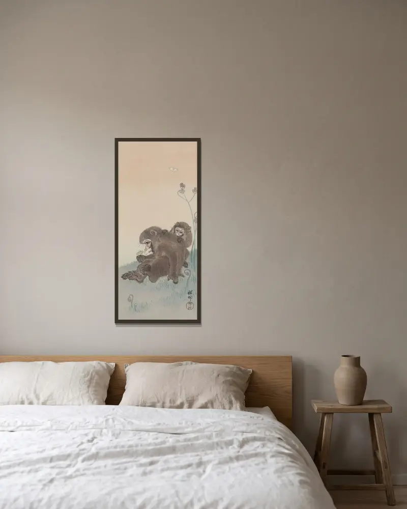 Dvě opice s motýlem, Ohara Koson v rámu na stěně