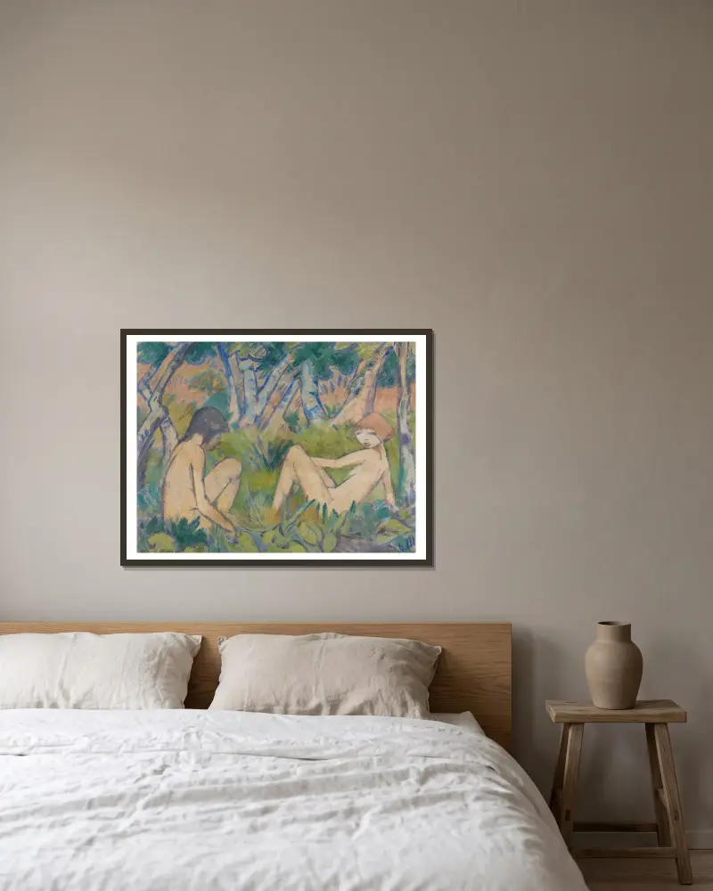 Zwei Mädchen im Walde von Otto Mueller gerahmt an einer Wand