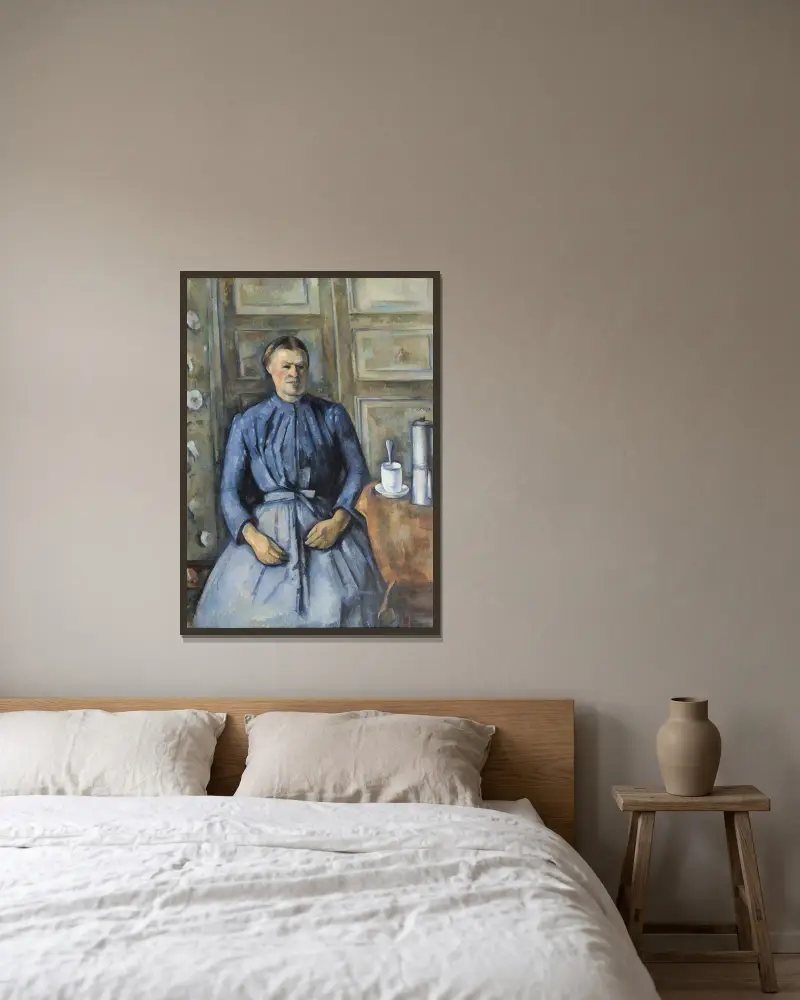 Woman with a Coffeepot av Paul Cézanne inramad på en vägg