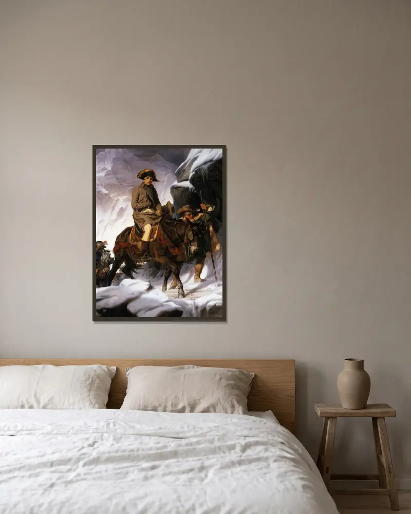 Napoleon Crossing the Alps av Paul Delaroche inramad på en vägg