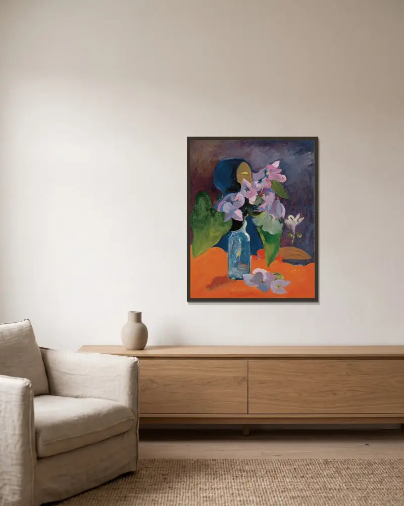 Still Life with Flowers and Idol av Paul Gauguin inramad på en vägg
