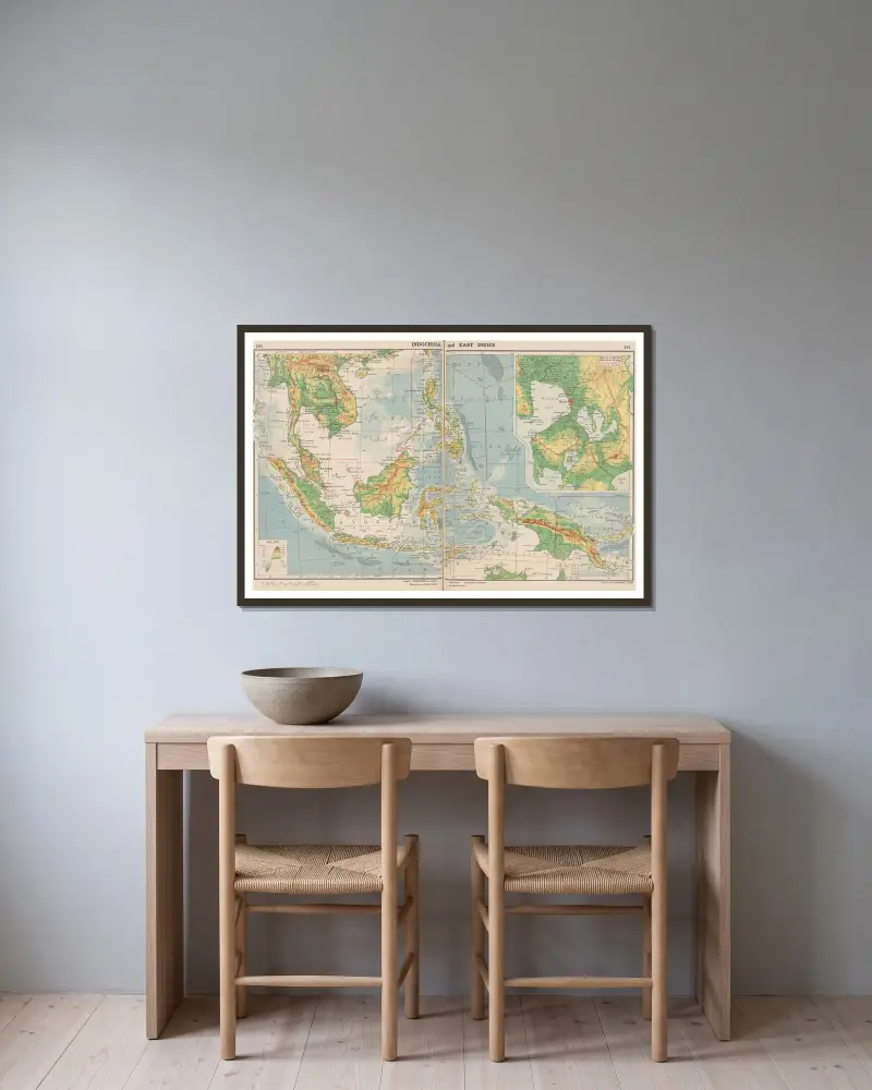 Indochina and East Indies av John Paul Goode inramad på en vägg