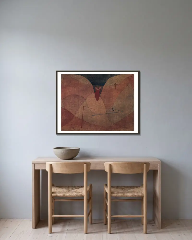 Fliegende Evolution von Paul Klee gerahmt an einer Wand