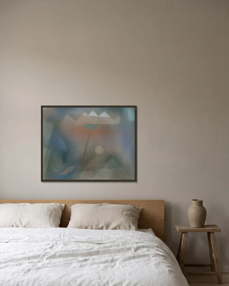 Vogel, der sich verirrt von Paul Klee gerahmt an einer Wand