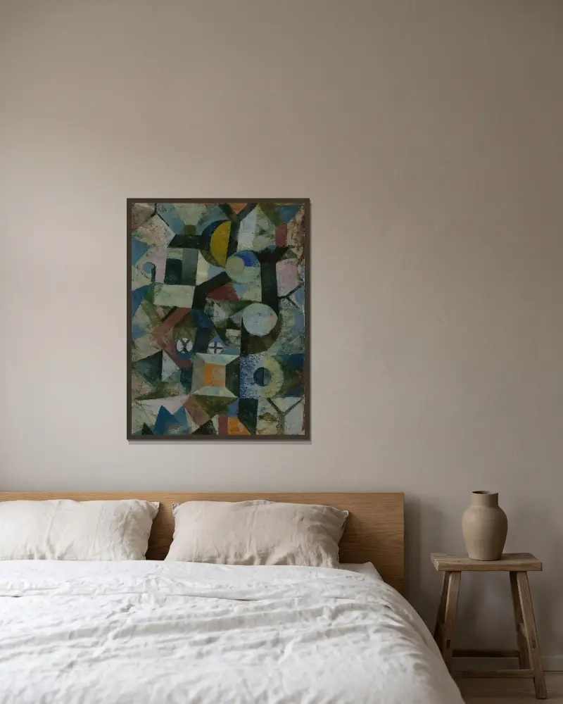 Komposition med den gula halvmånen och Y av Paul Klee inramad på en vägg