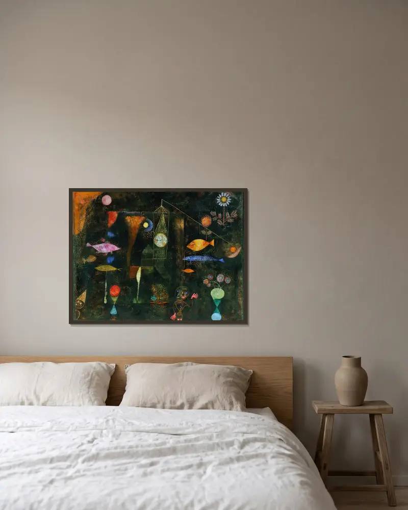 Fisch-Magie von Paul Klee gerahmt an einer Wand