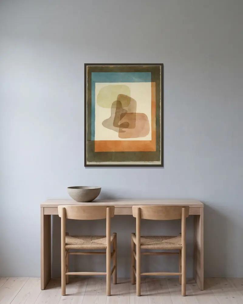 Freies, streng gefasst (Free forms rigidly mounted) av Paul Klee inramad på en vägg