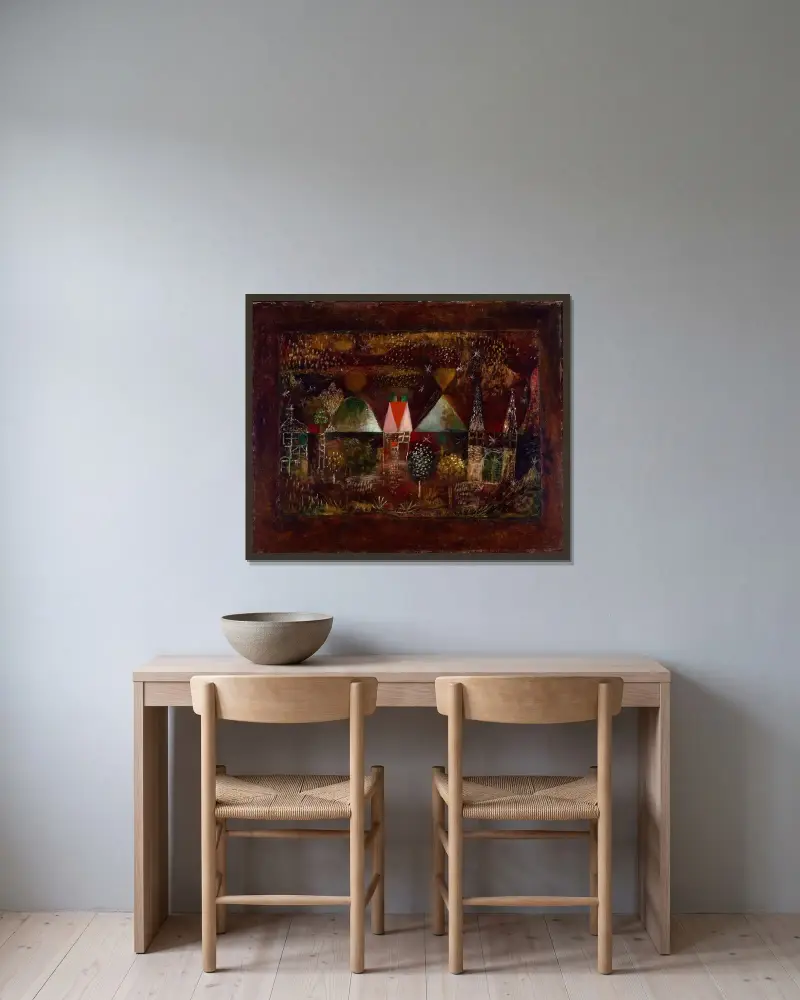 Nächtliches Fest von Paul Klee gerahmt an einer Wand