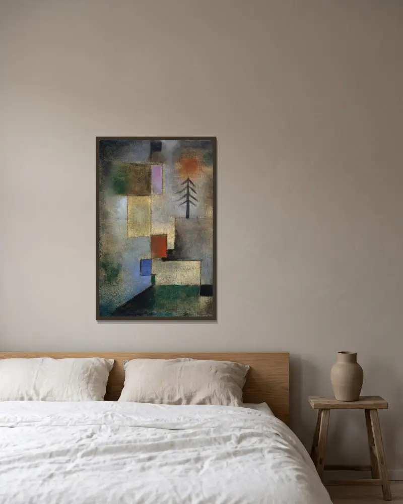 Liten bild av granar av Paul Klee inramad på en vägg