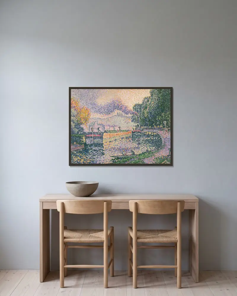 The Tugboat, Canal in Samois av Paul Signac inramad på en vägg