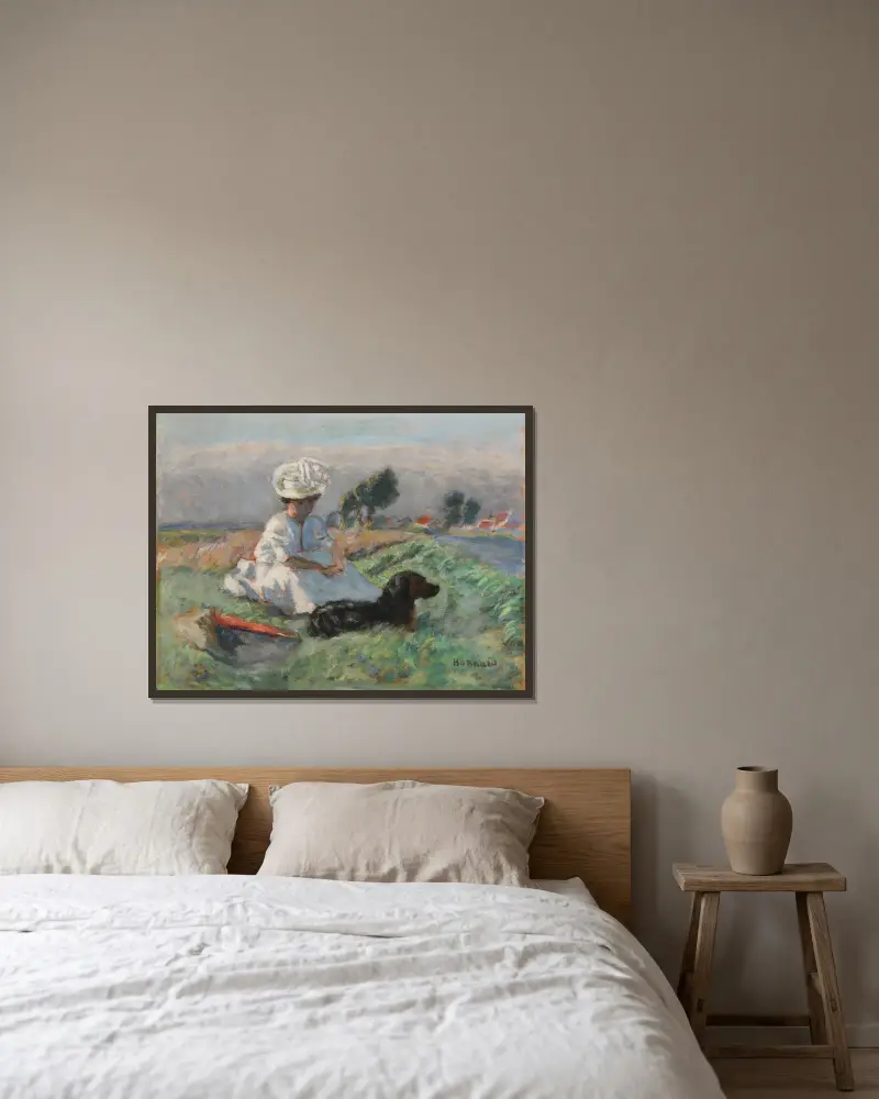 La femme au chien av Pierre Bonnard inramad på en vägg