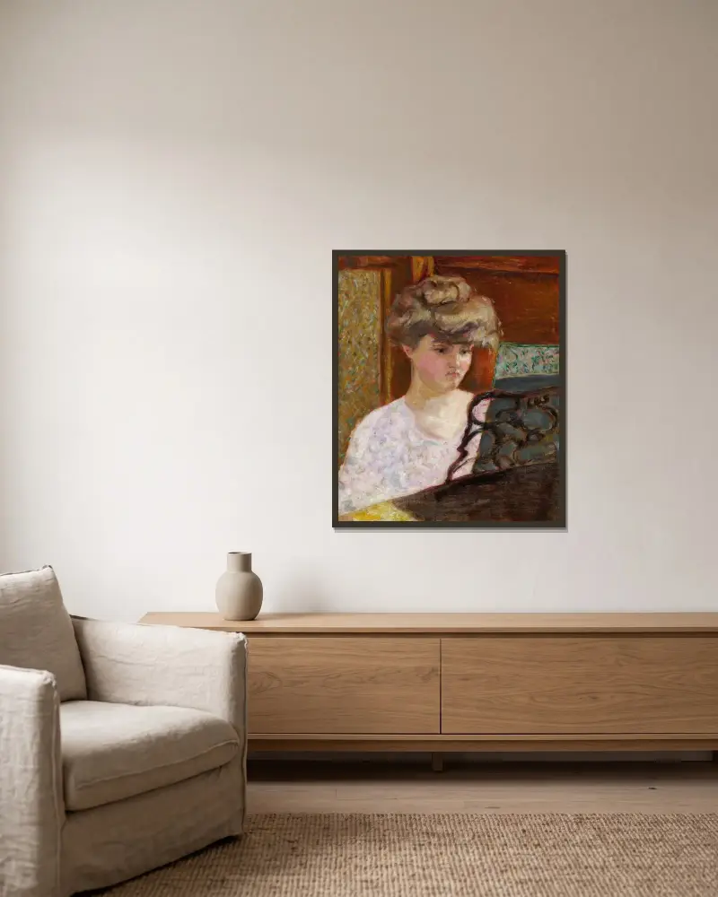 Misia am Klavier (Porträt von Misia Natanson) von Pierre Bonnard gerahmt an einer Wand