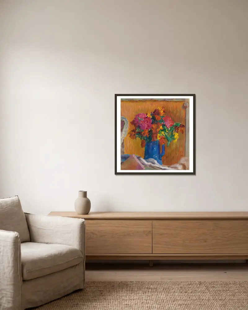 Blauer Krug von Pierre Bonnard gerahmt an einer Wand