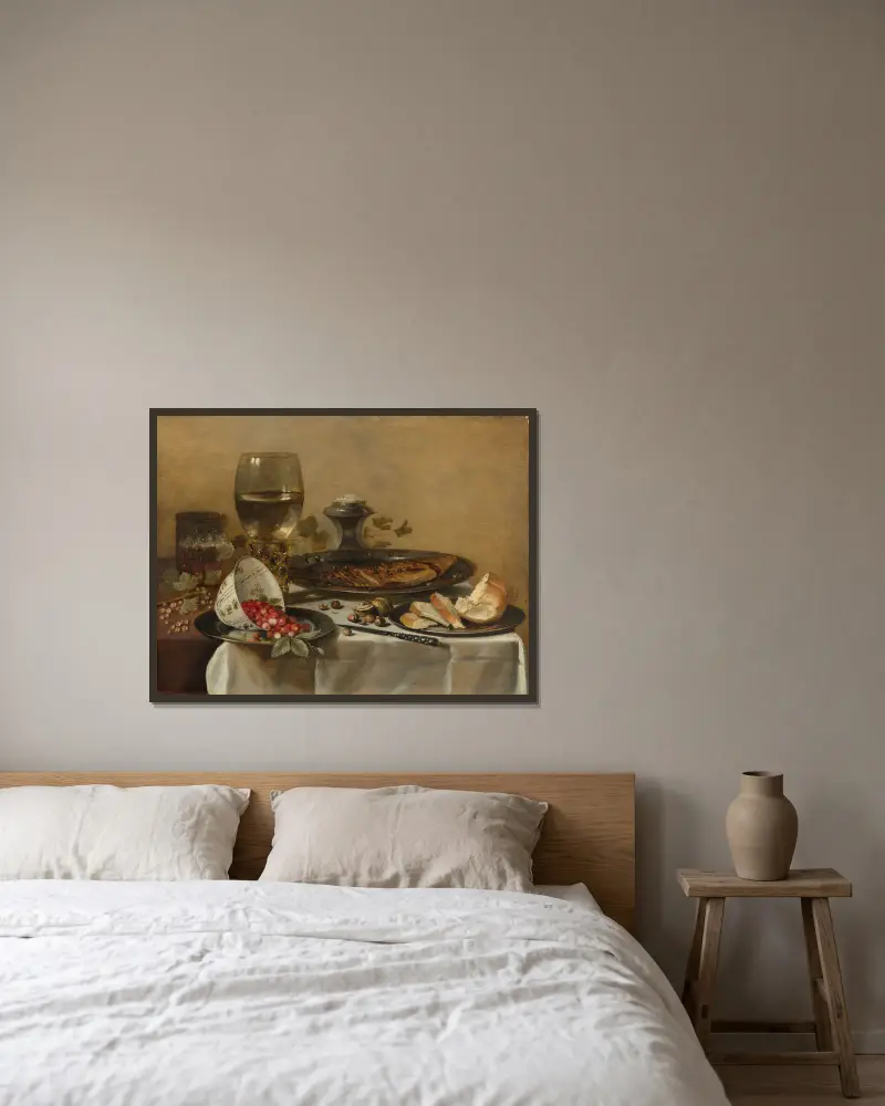 Still Life With Roemer, Smoked Herring, Walnuts, White Currants And Wild Strawberries av Pieter Claesz inramad på en vägg