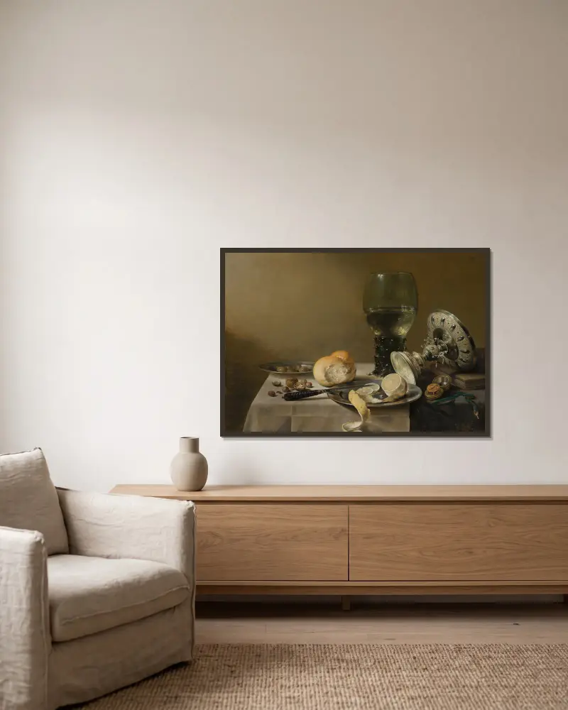 Still Life with Tazza av Pieter Claesz inramad på en vägg
