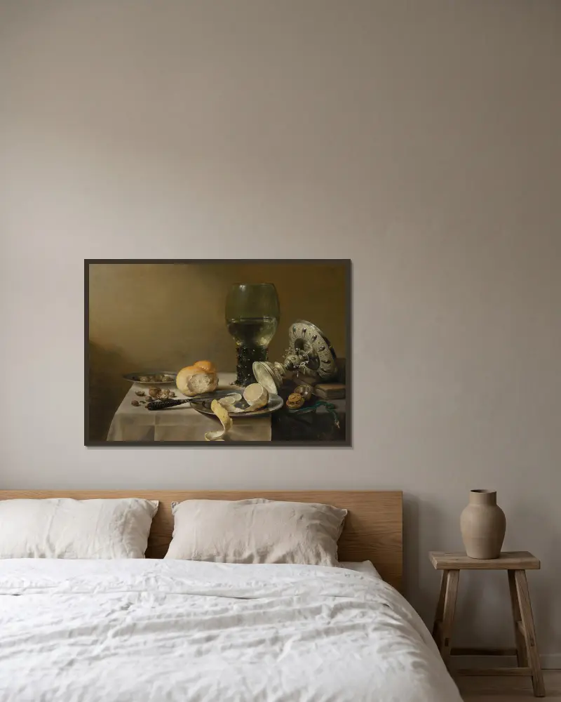 Still Life with Tazza av Pieter Claesz inramad på en vägg