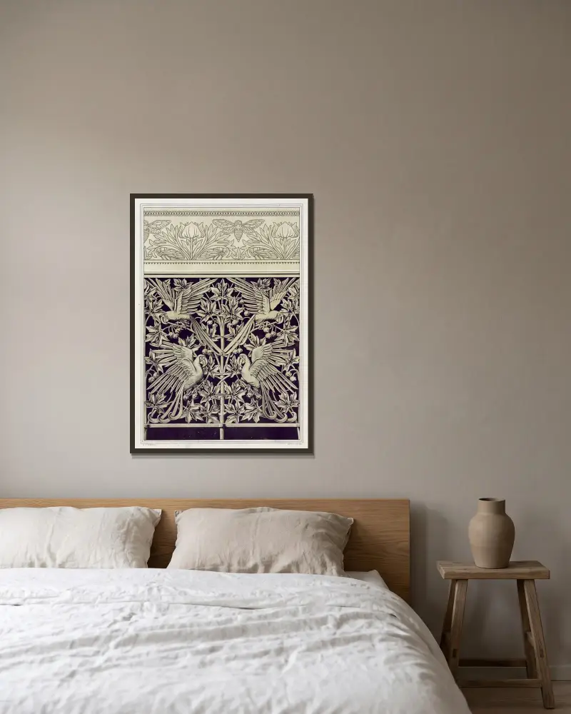 Zikaden und Anemonen, Spitzenbordüre. Aras und Platane, Gusseisen. von Maurice Pillard Verneuil gerahmt an einer Wand