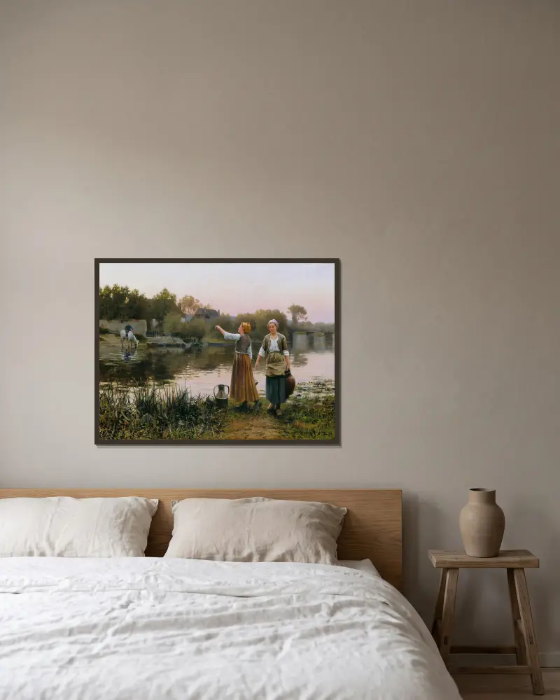 Die Wasserträgerinnen von Daniel Ridgway Knight gerahmt an einer Wand