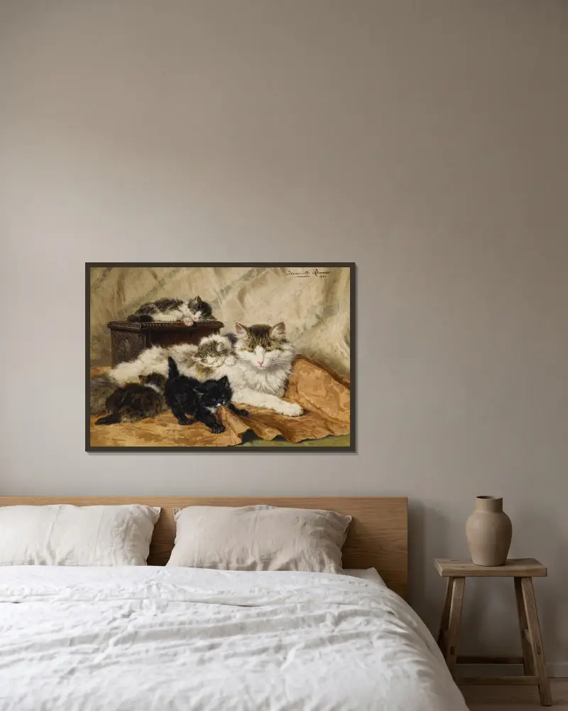 A Mother And Her Kittens av Henriëtte Ronner-Knip inramad på en vägg