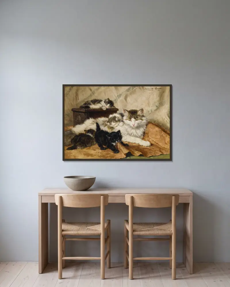 A Mother And Her Kittens av Henriëtte Ronner-Knip inramad på en vägg