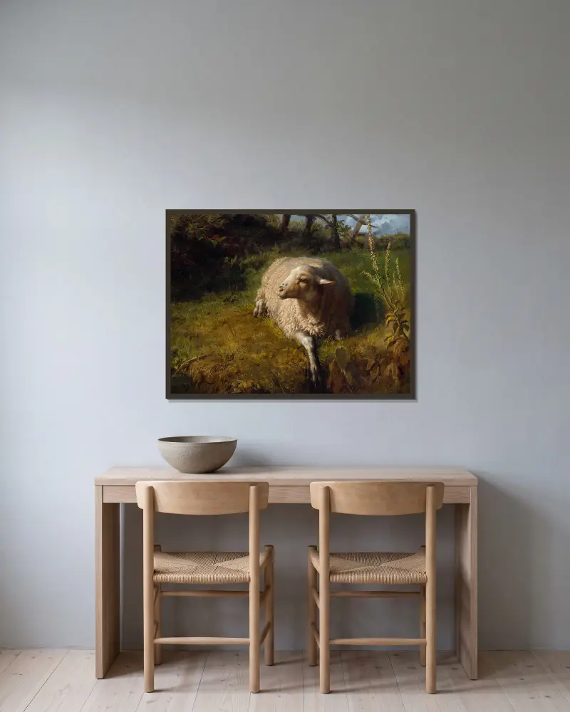 Ein ruhendes Schaf von Rosa Bonheur gerahmt an einer Wand