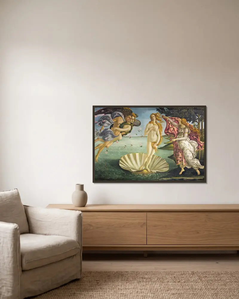 Venus födelse av Sandro Botticelli inramad på en vägg