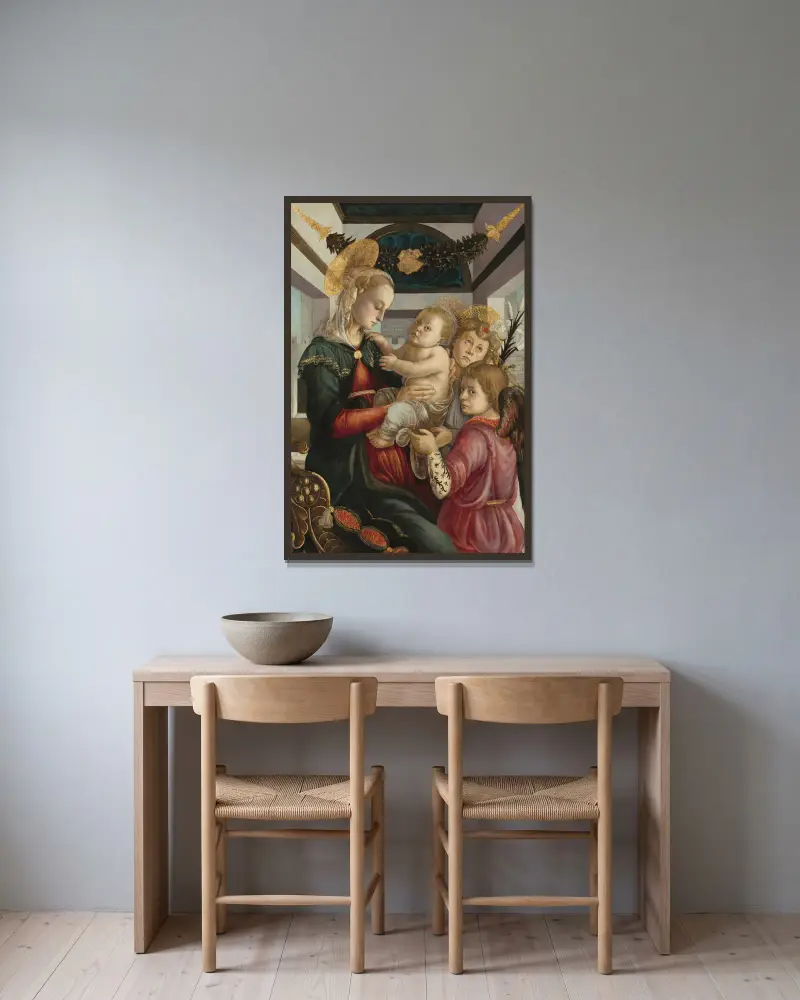 Madonna and Child with Angels av Sandro Botticelli inramad på en vägg