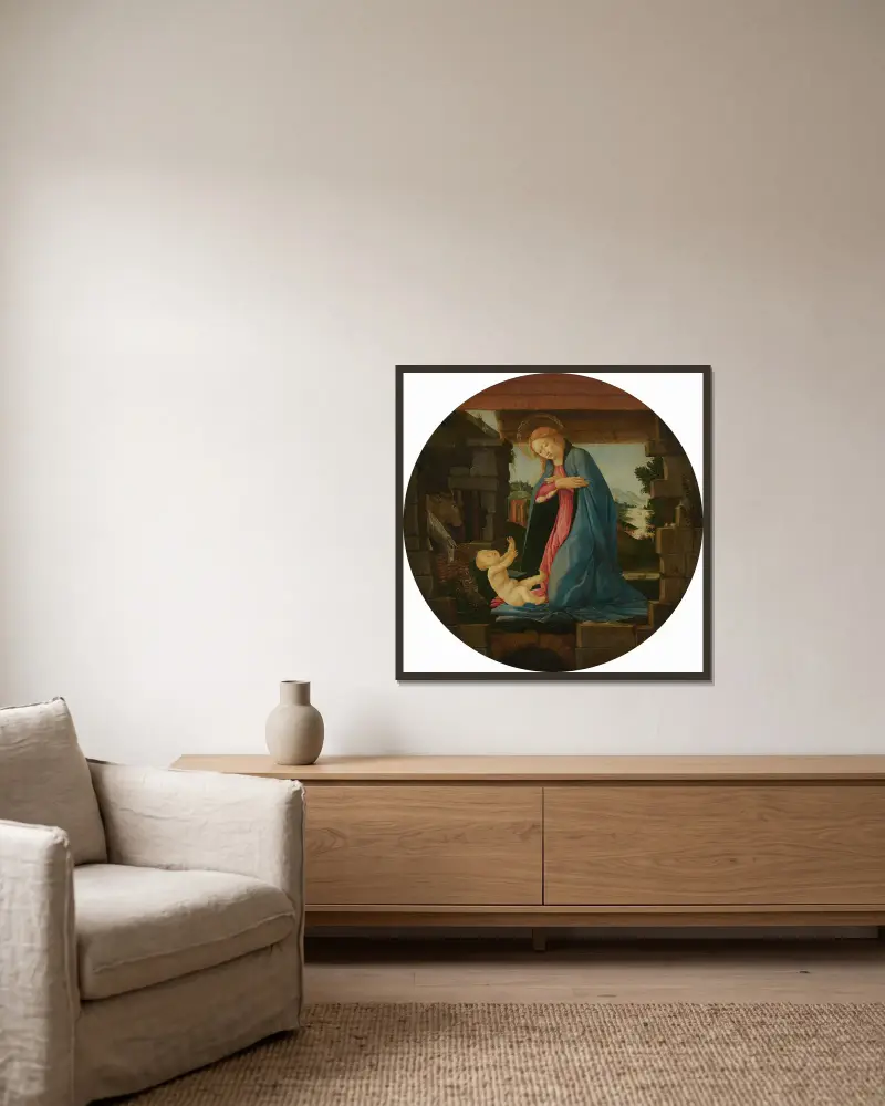 The Virgin Adoring the Child av Sandro Botticelli inramad på en vägg