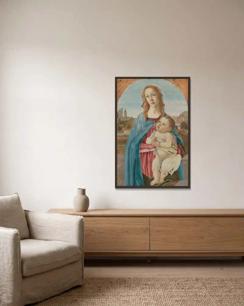 Maria mit dem Kind von Sandro Botticelli gerahmt an einer Wand