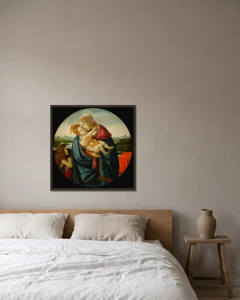 Virgin and Child With Saint John The Baptist av Sandro Botticelli inramad på en vägg