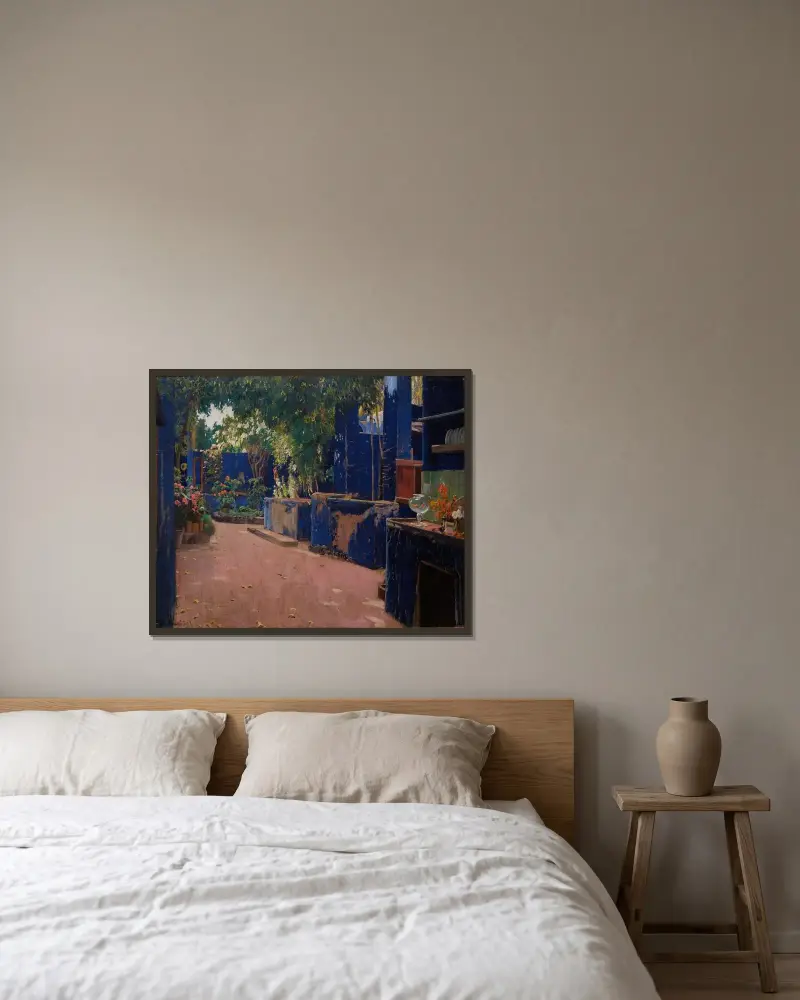 Blå gård. Arenys de Munt av Santiago Rusiñol inramad på en vägg