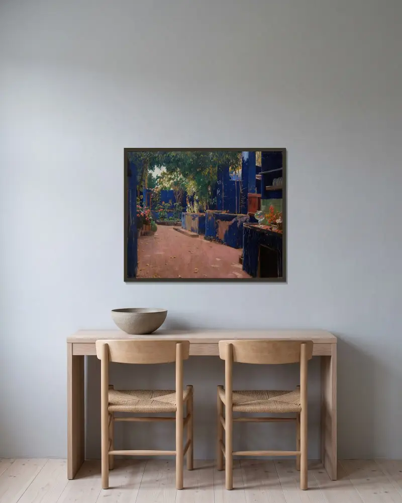 Blå gård. Arenys de Munt av Santiago Rusiñol inramad på en vägg