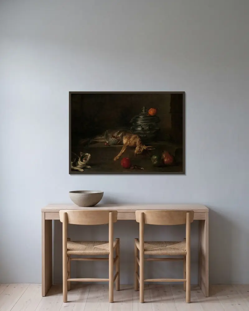 Den silverterrinen av Jean Siméon Chardin inramad på en vägg