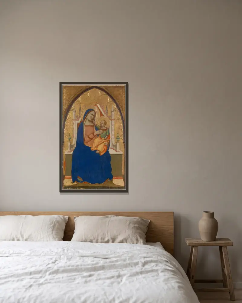 Jungfru och barn på tron av Taddeo Gaddi inramad på en vägg