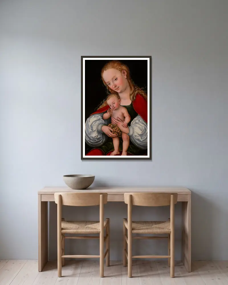 Madonna and Child with Grapes av Lucas Cranach the Elder inramad på en vägg