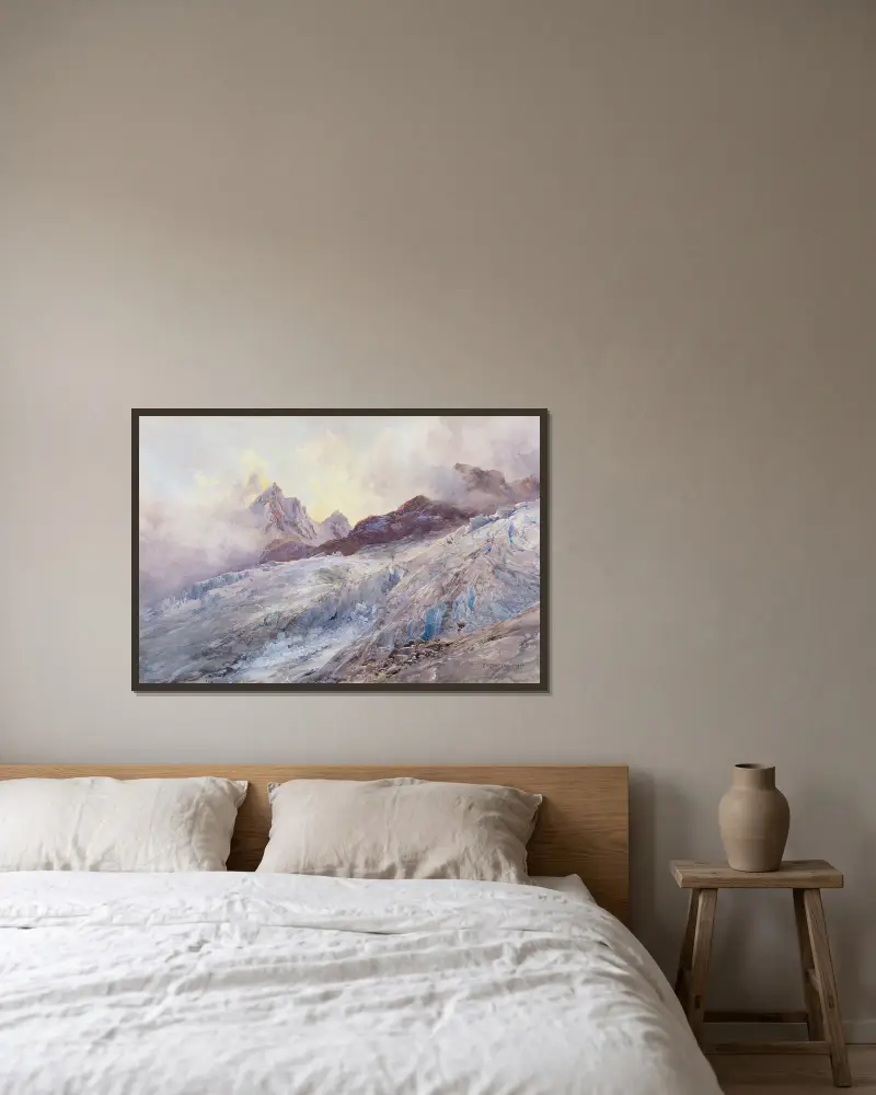Finsteraarhorn von Edward Theodore Compton gerahmt an einer Wand