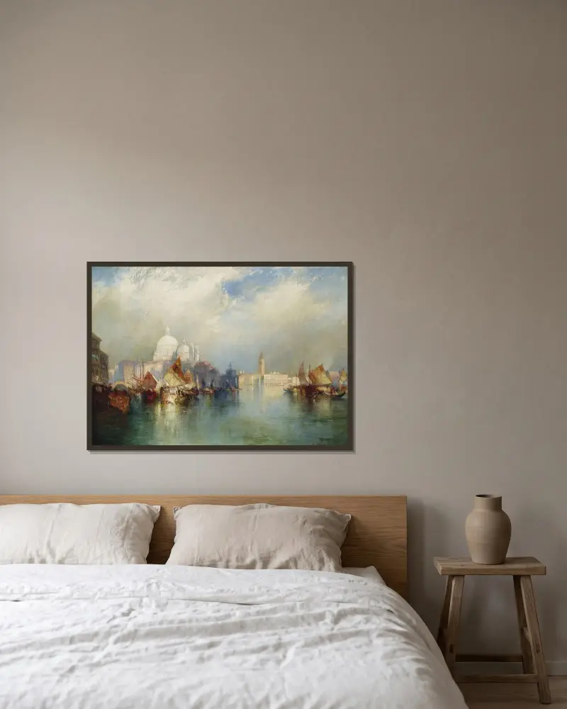 Venetianskt motiv av Thomas Moran inramad på en vägg