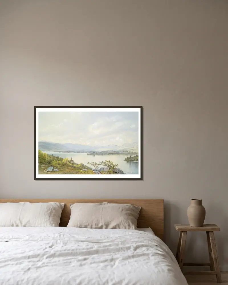 Lake Squam and the Sandwich Mountains av William Trost Richards inramad på en vägg