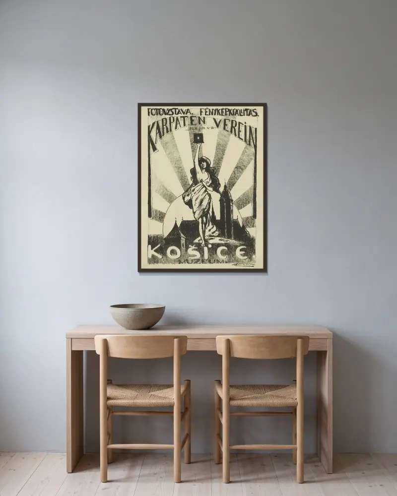 Fotoausstellung von Ľudovít Čordák gerahmt an einer Wand