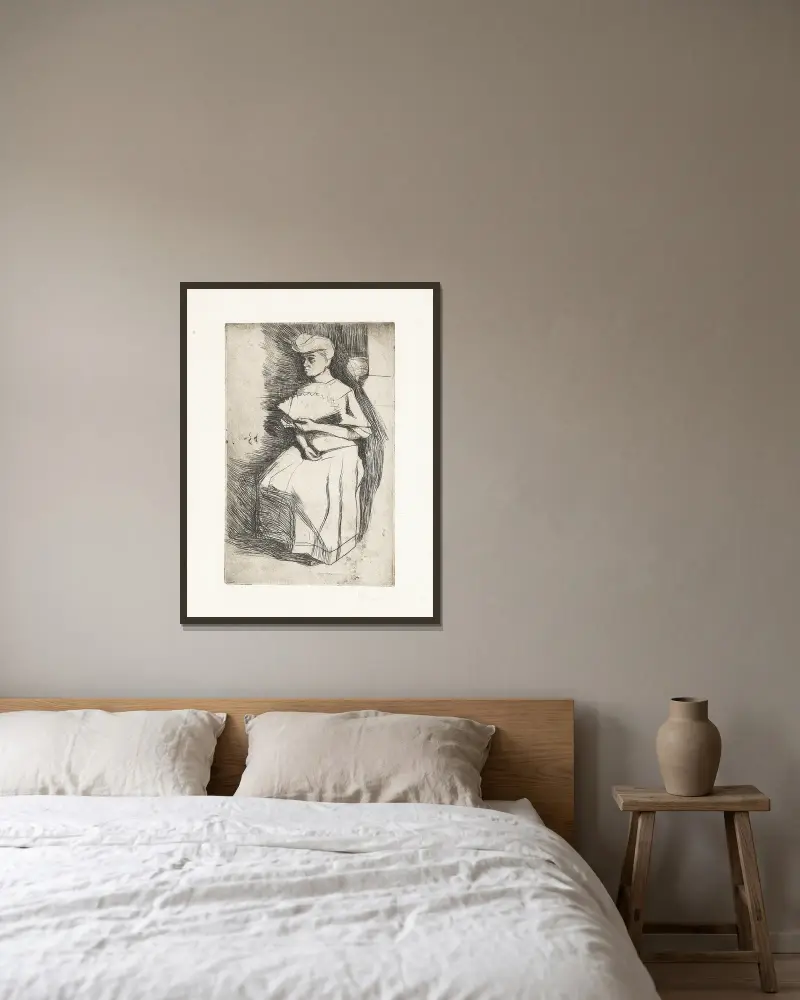 Frau mit Fächer von Umberto Boccioni gerahmt an einer Wand