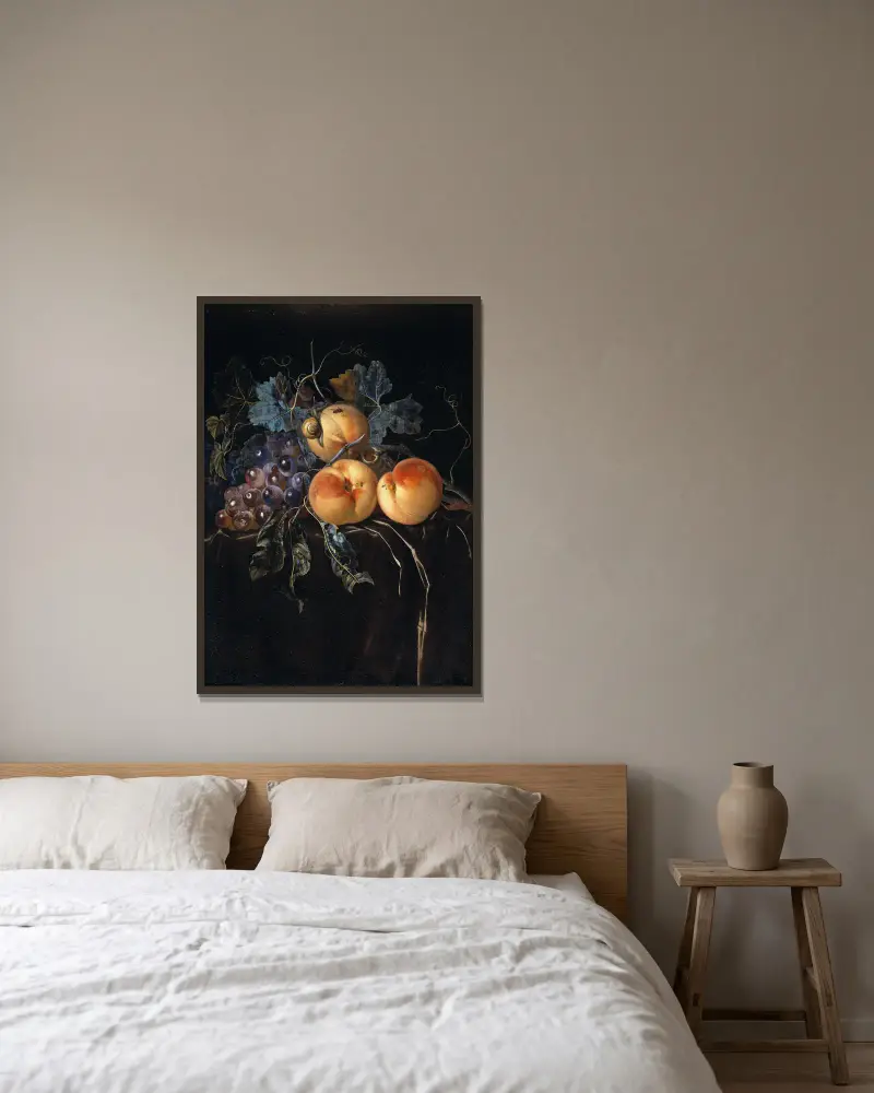 Still Life with Peaches and Grapes av Willem van Aelst inramad på en vägg