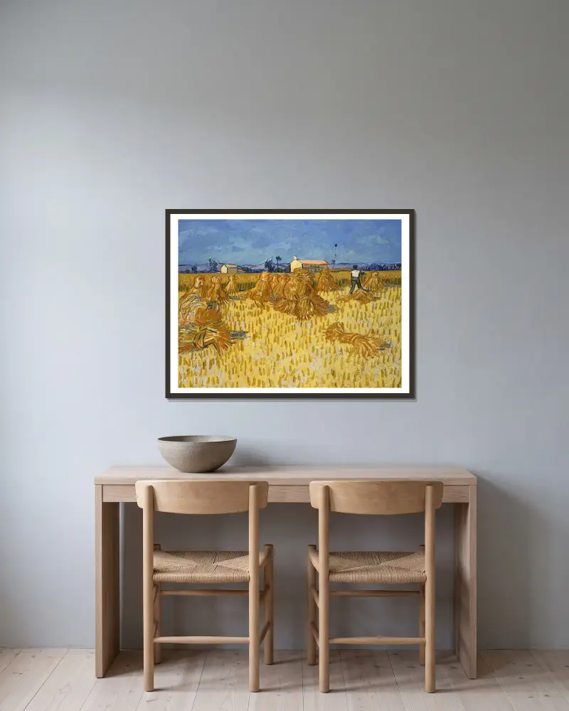 Die Kornernte in der Provence von Vincent van Gogh gerahmt an einer Wand