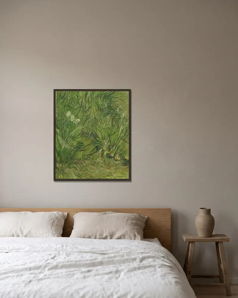 Garten mit Schmetterlingen von Vincent van Gogh gerahmt an einer Wand