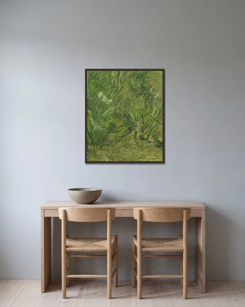 Garten mit Schmetterlingen von Vincent van Gogh gerahmt an einer Wand