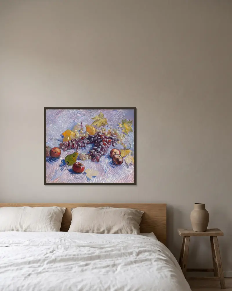 Weintrauben, Zitronen, Birnen und Äpfel von Vincent van Gogh gerahmt an einer Wand