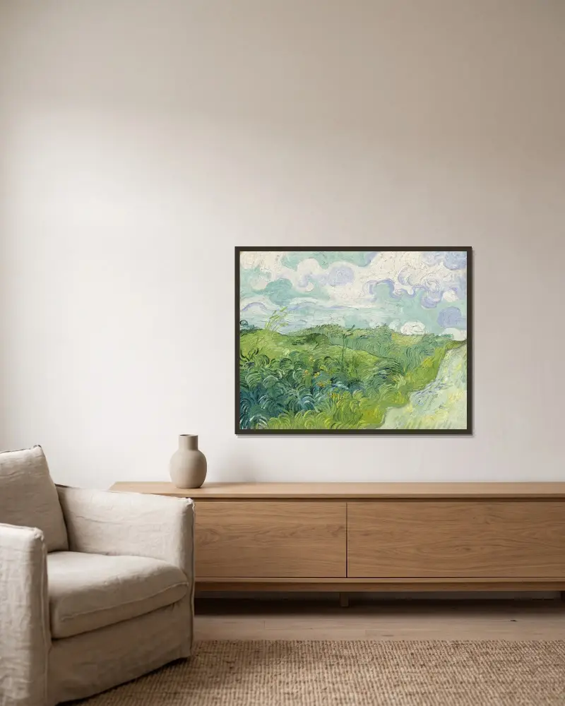 Grüne Weizenfelder, Auvers von Vincent van Gogh gerahmt an einer Wand