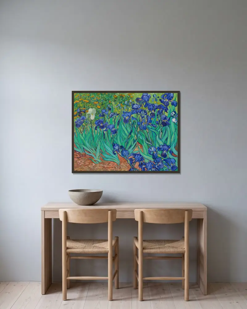 Schwertlilien, 1889 von Vincent van Gogh gerahmt an einer Wand