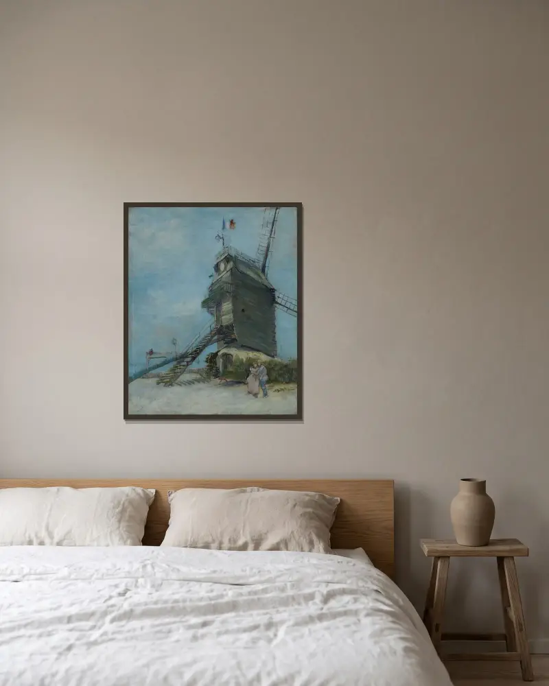 Le Moulin de la Galette av Vincent van Gogh inramad på en vägg
